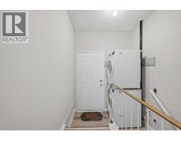 228 Berwick Drive NW - photo 3