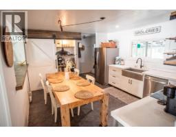 Kitchen - 5704 Trans Canada Highway, Malakwa, BC V0E2J0 Photo 9
