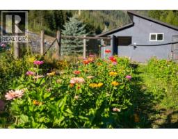 5704 Trans Canada Highway, Malakwa, BC V0E2J0 Photo 32