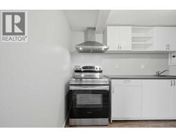 228 Berwick Drive Nw, Calgary, AB T3K1P5 Photo 31