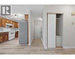 228 Berwick Drive NW - photo 4