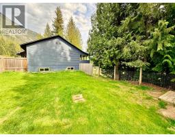 5704 Trans Canada Highway, Malakwa, BC V0E2J0 Photo 23