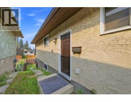 228 Berwick Drive NW - photo 2