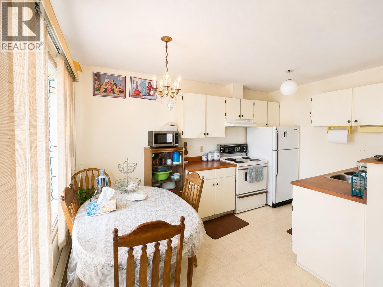 5869 Main Street Unit# 4, Oliver