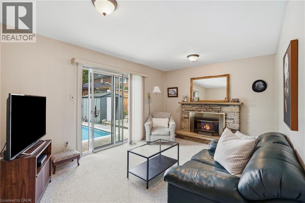 381 CLARKSVILLE Court - 12