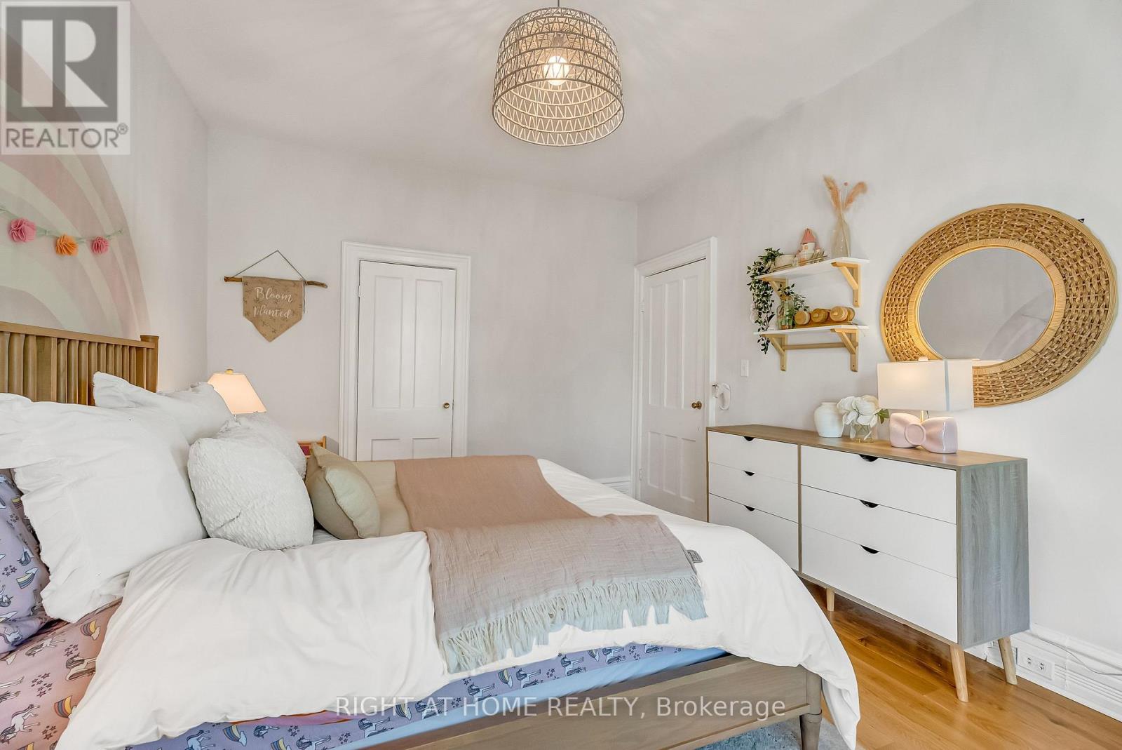 118 LANSDOWNE AVENUE - Image 36
