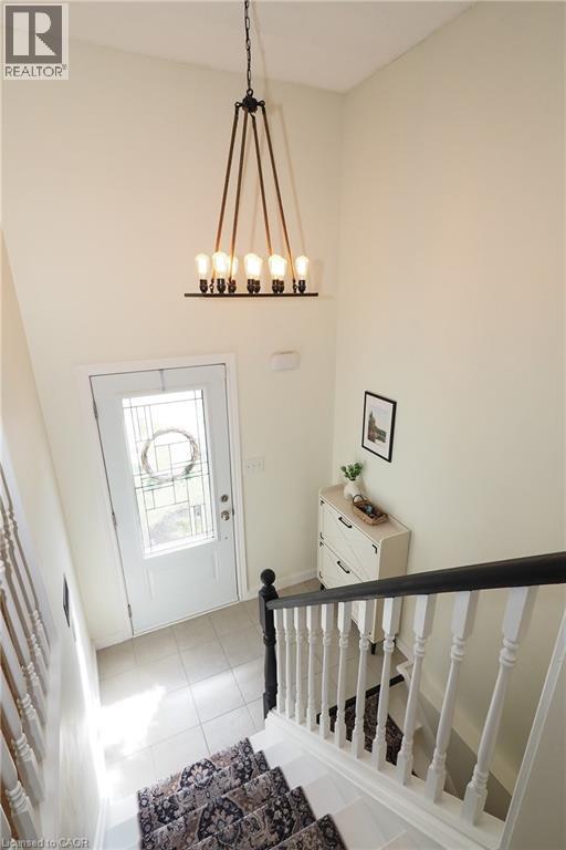 17 DYER Court — photo 2