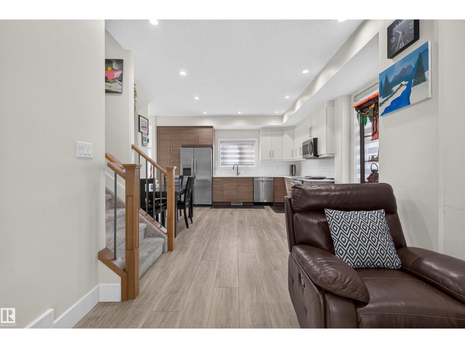15009 108 AV NW - 11