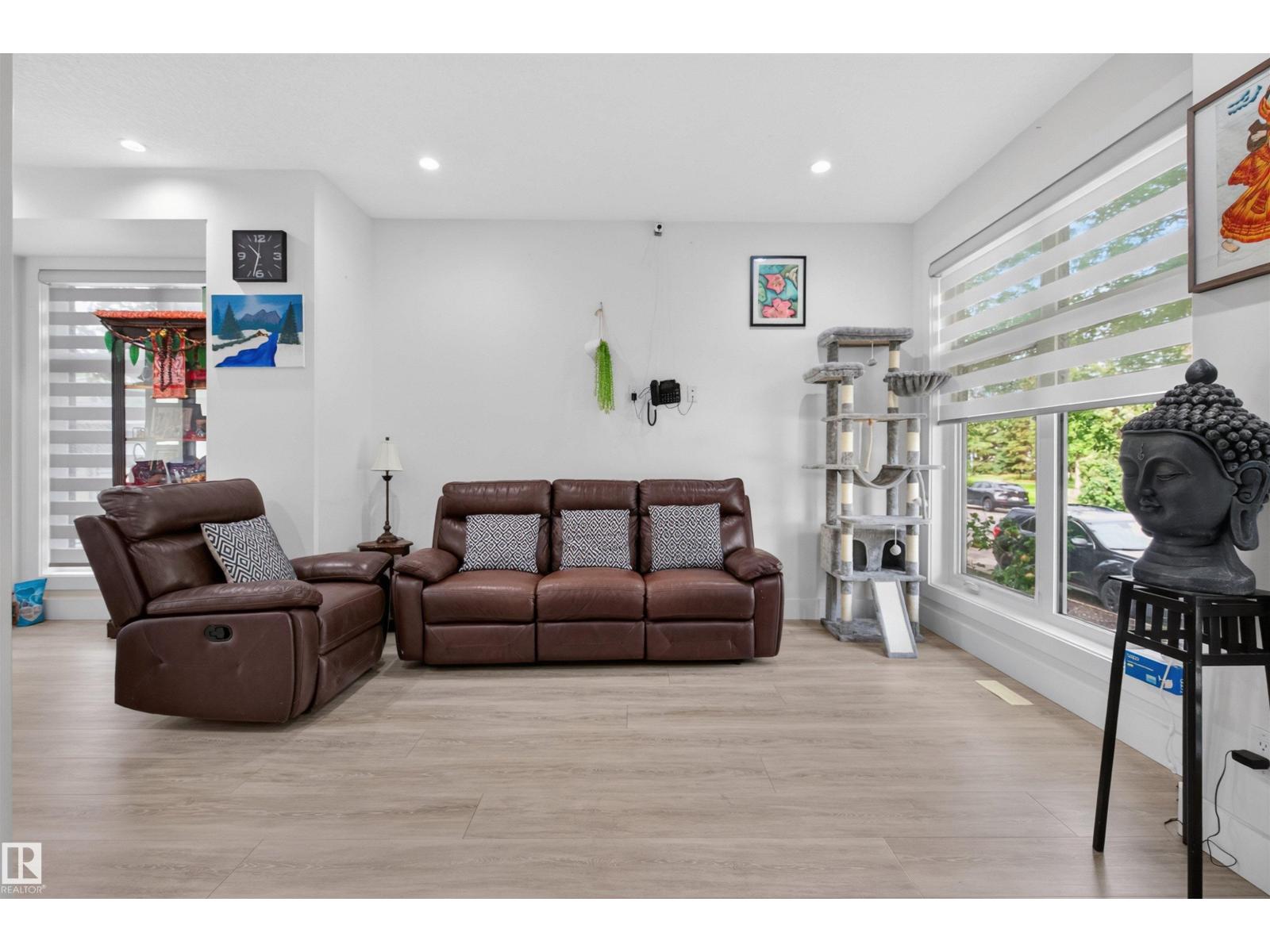 15009 108 AV NW - 6