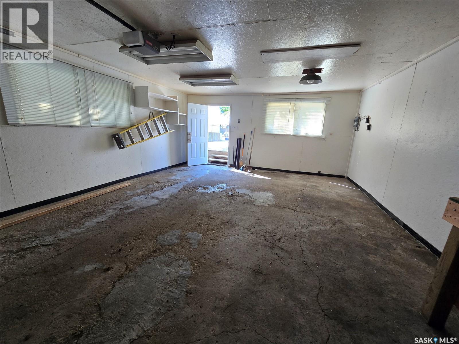 1536 1st AVENUE - 24