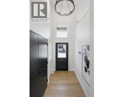 2pc Bathroom - 105 Heritage Boulevard, Cochrane, AB T4C3G8 Photo 7