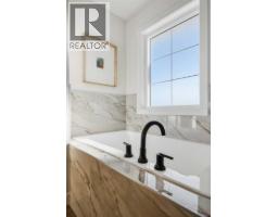 105 Heritage Boulevard, Cochrane, AB T4C3G8 Photo 38