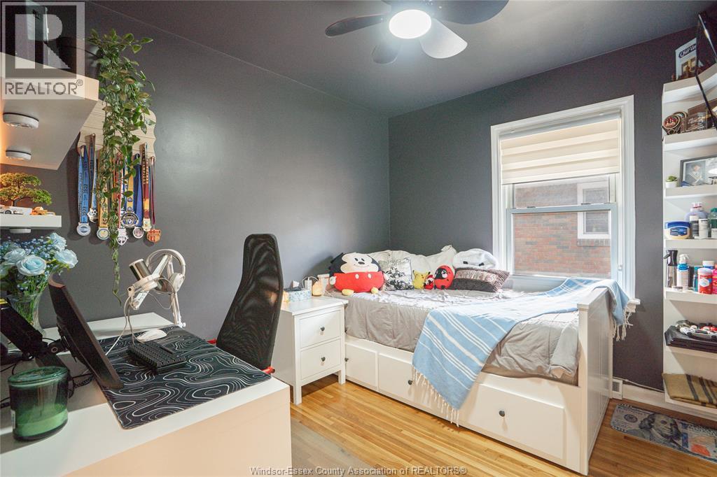 2250 Woodlawn AVENUE - 13