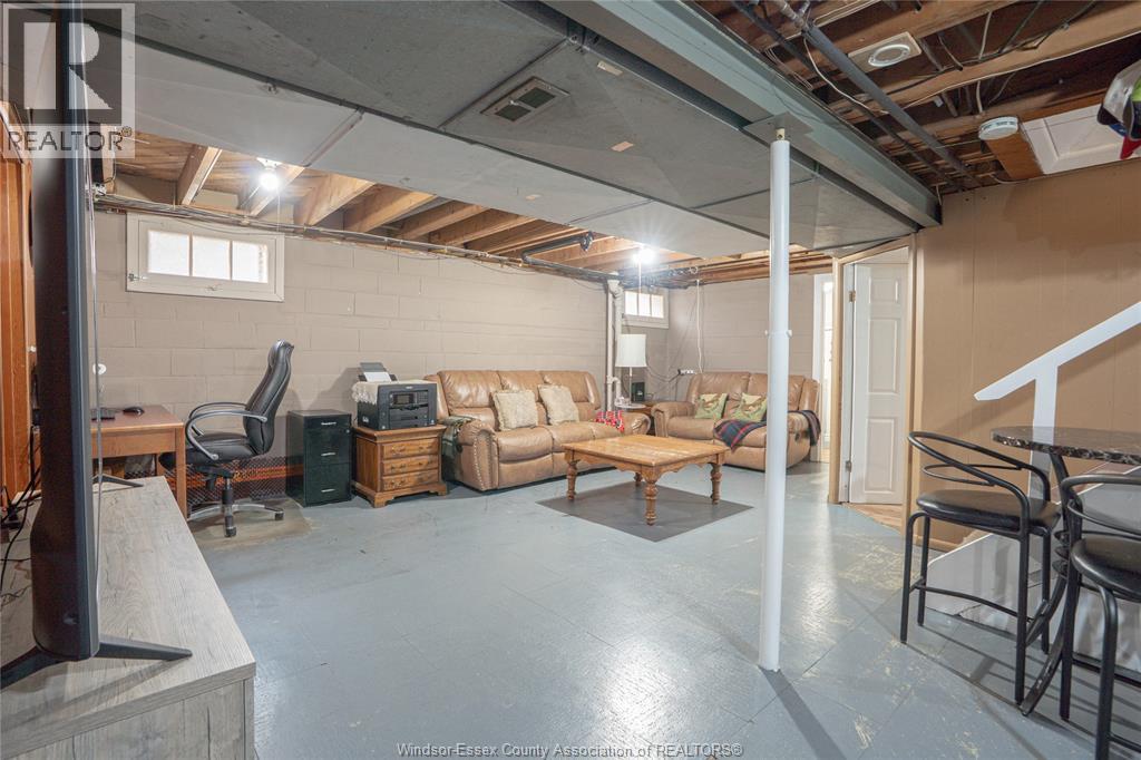 2250 Woodlawn AVENUE - Image 20