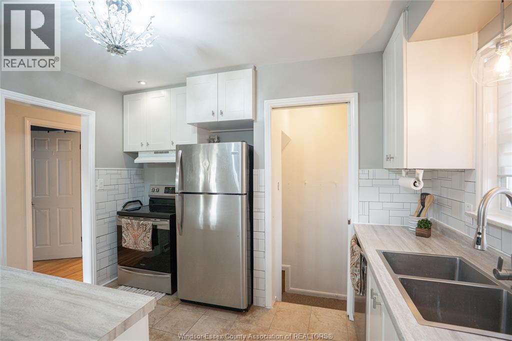 2250 Woodlawn AVENUE - 9
