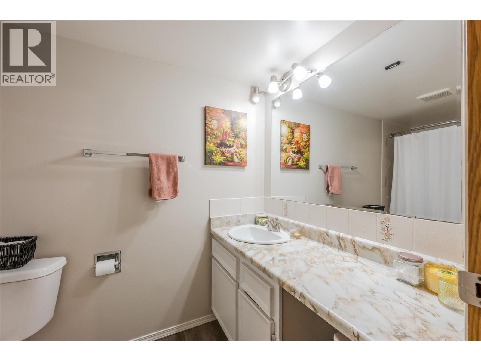 #303 110 Skaha Place - 18