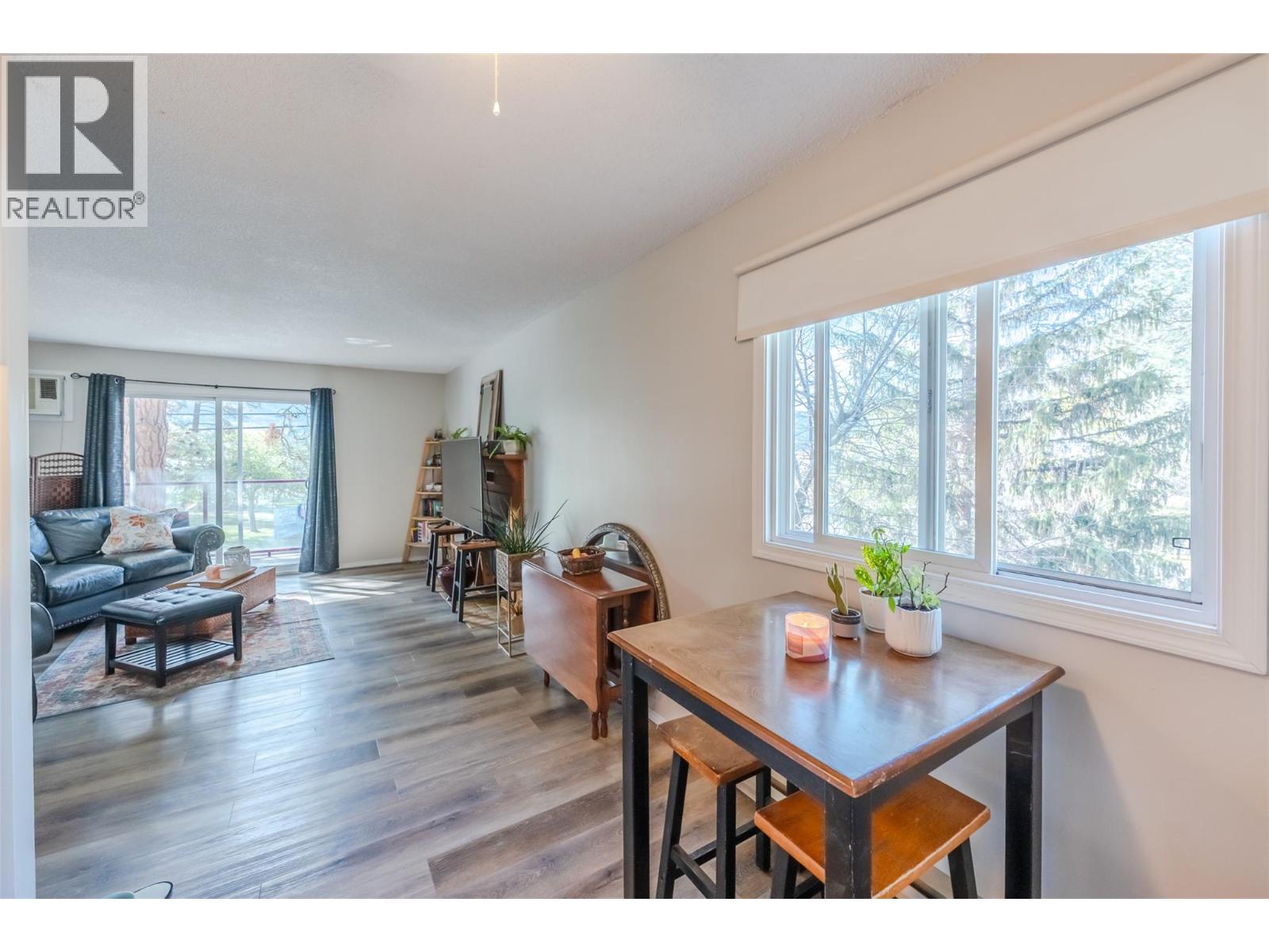 #303 110 Skaha Place - 10