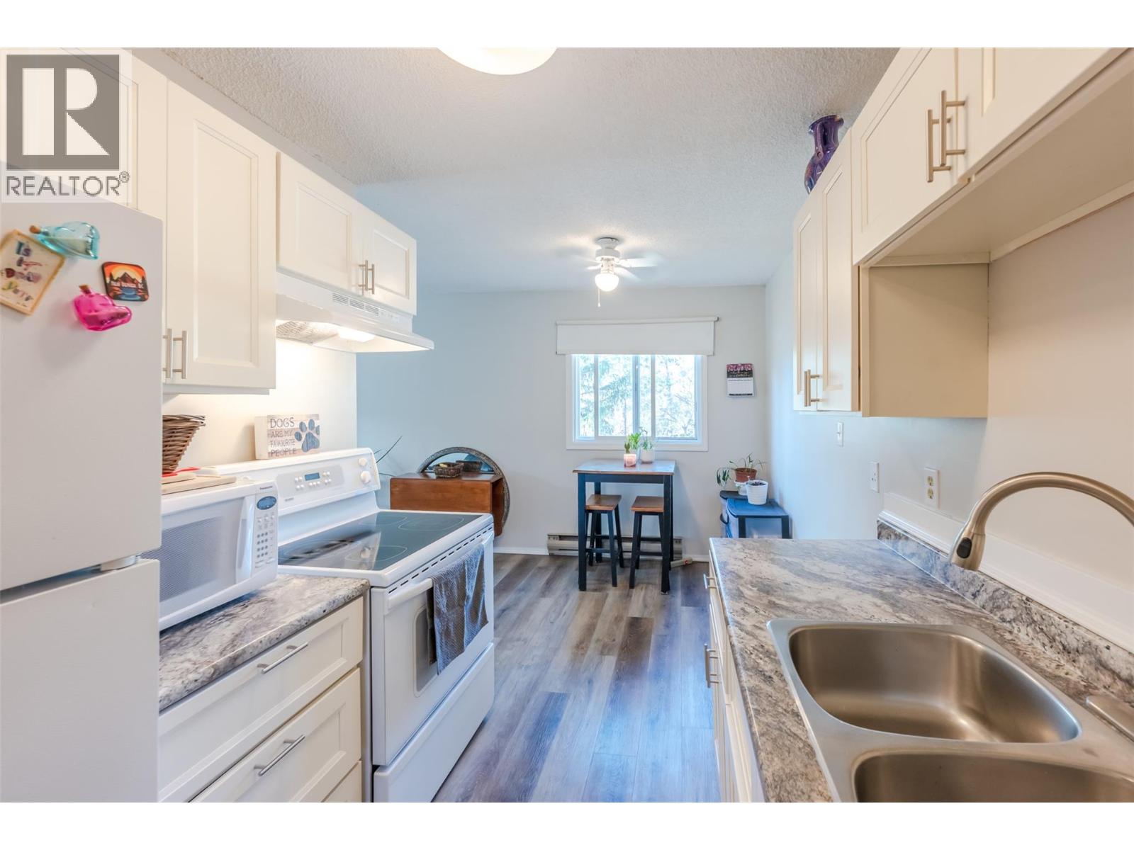 #303 110 Skaha Place - 13