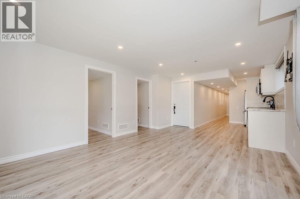 277 DEWDROP Crescent Unit# Lower, Waterloo — photo 5