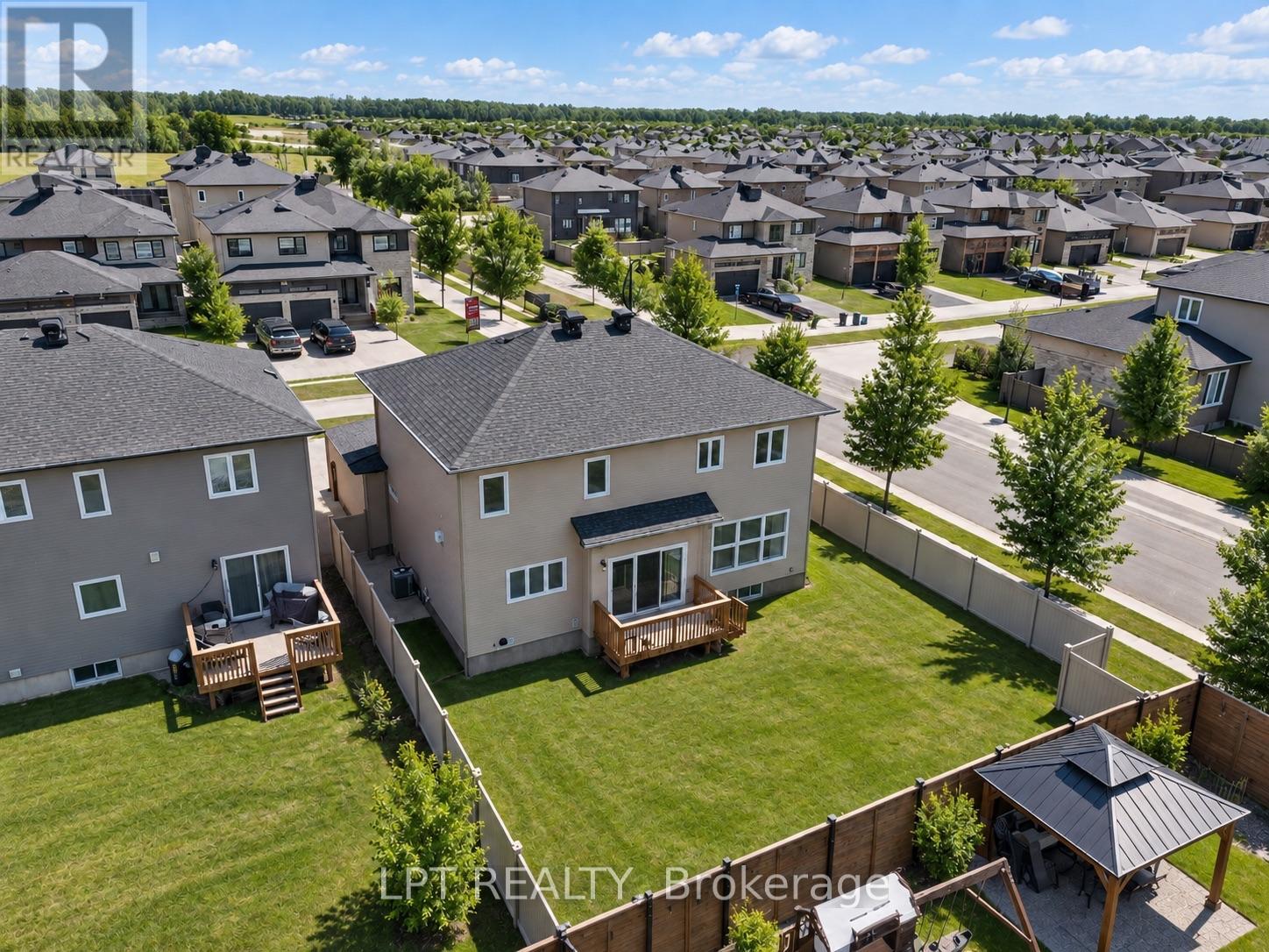 301 MOONLIGHT DRIVE - 32