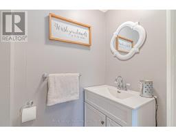 18 Melbourne Street W, Kawartha Lakes, ON K9V2S6 Photo 13