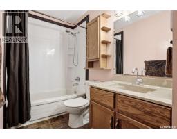 7122 Lawrence Drive, Regina, SK S4X3X6 Photo 12