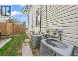 427 Cameron, Windsor, ON N9B1Y9 Photo 41