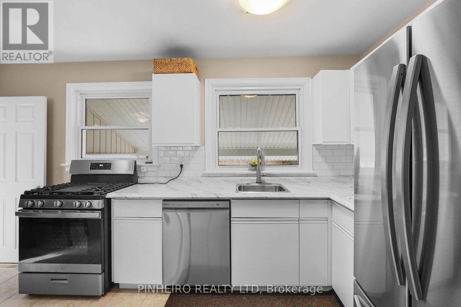 1811 WHITEHALL DRIVE - Image 11