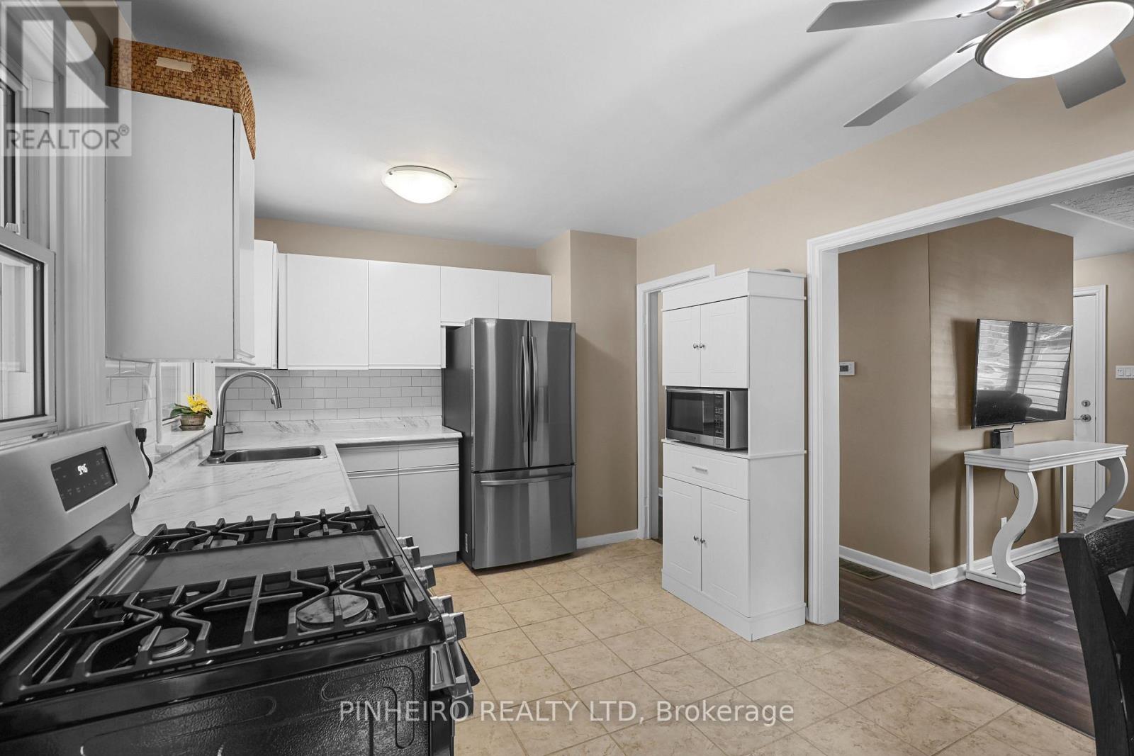 1811 WHITEHALL DRIVE - 13