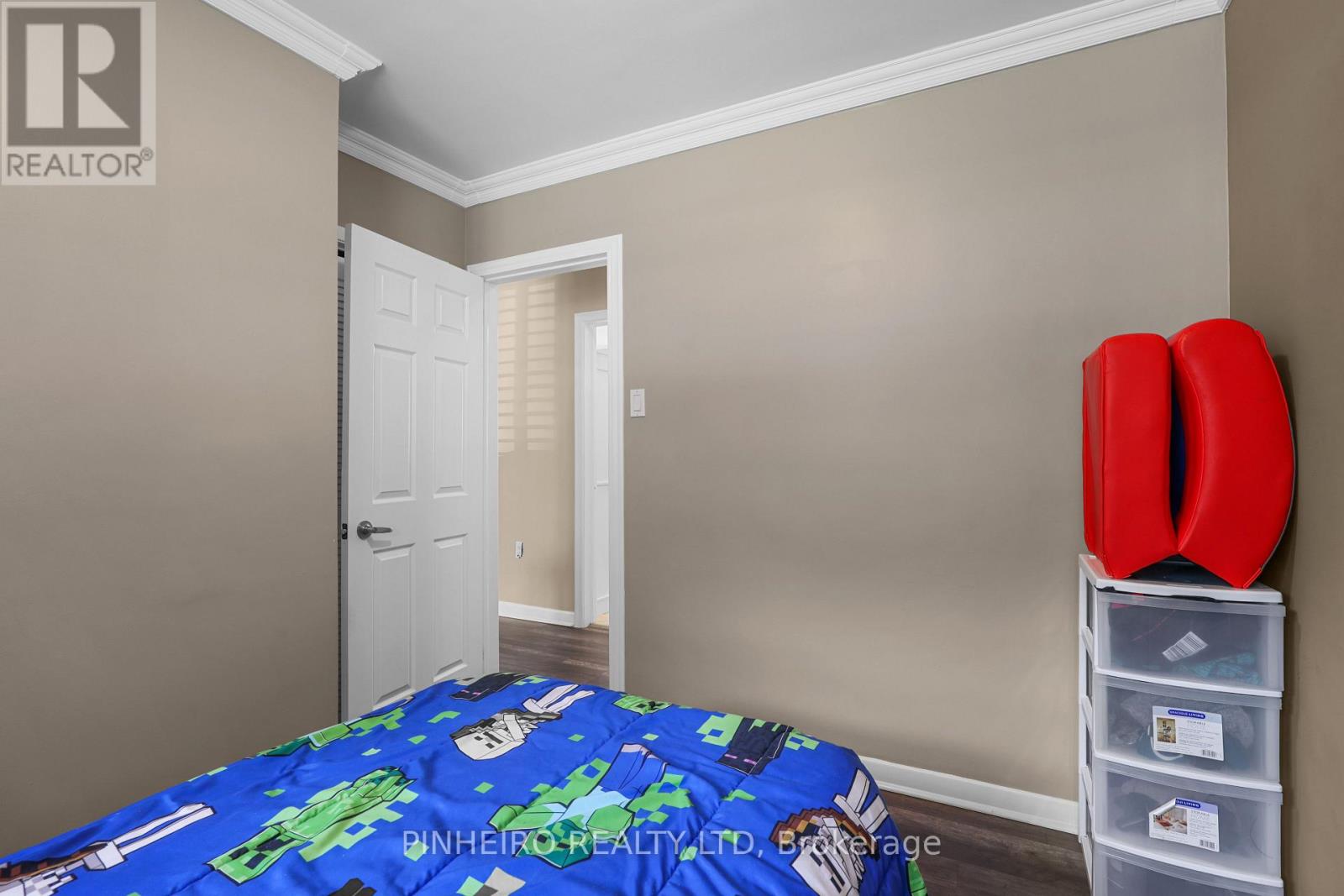 1811 WHITEHALL DRIVE - 21