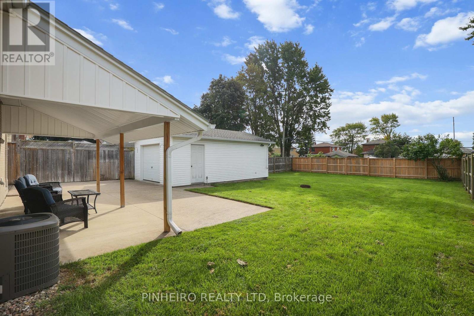 1811 WHITEHALL DRIVE - 37