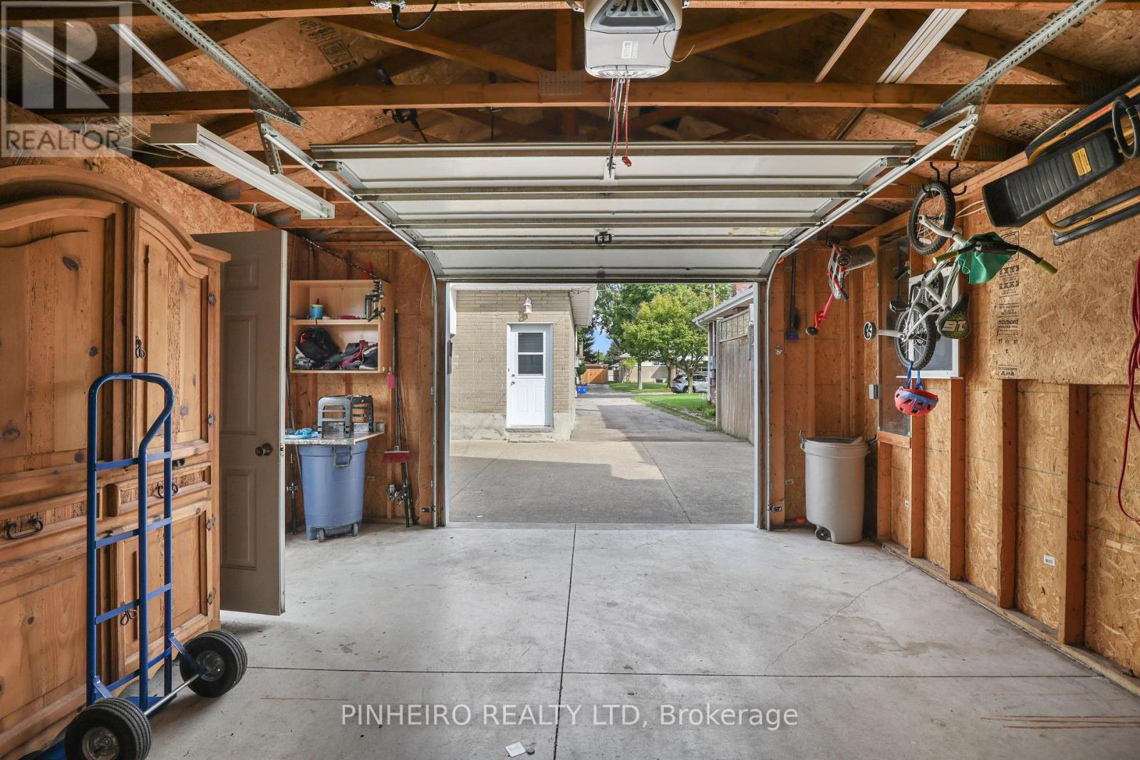 1811 WHITEHALL DRIVE - 41
