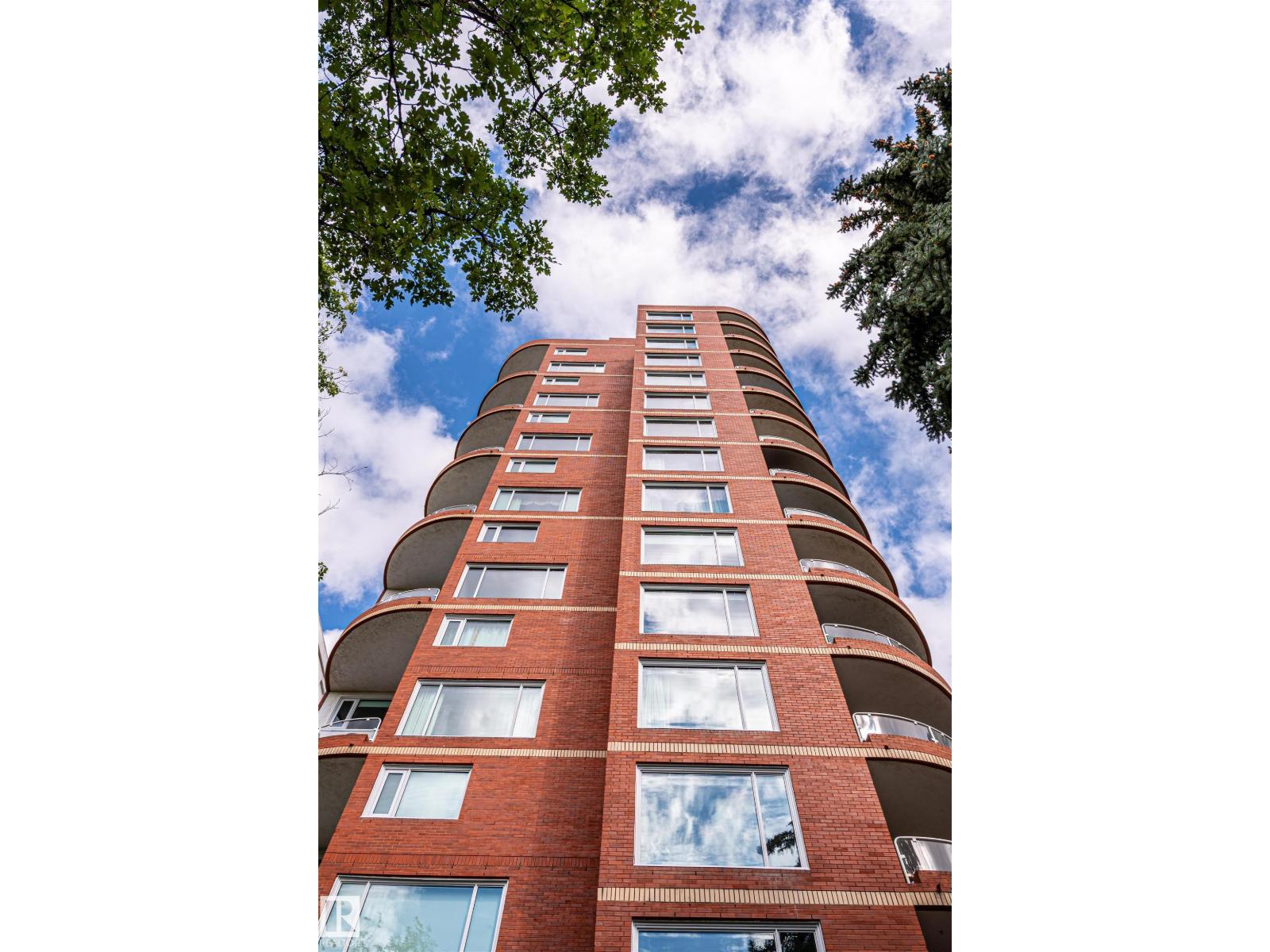 #1202 10010 119 ST NW - 3