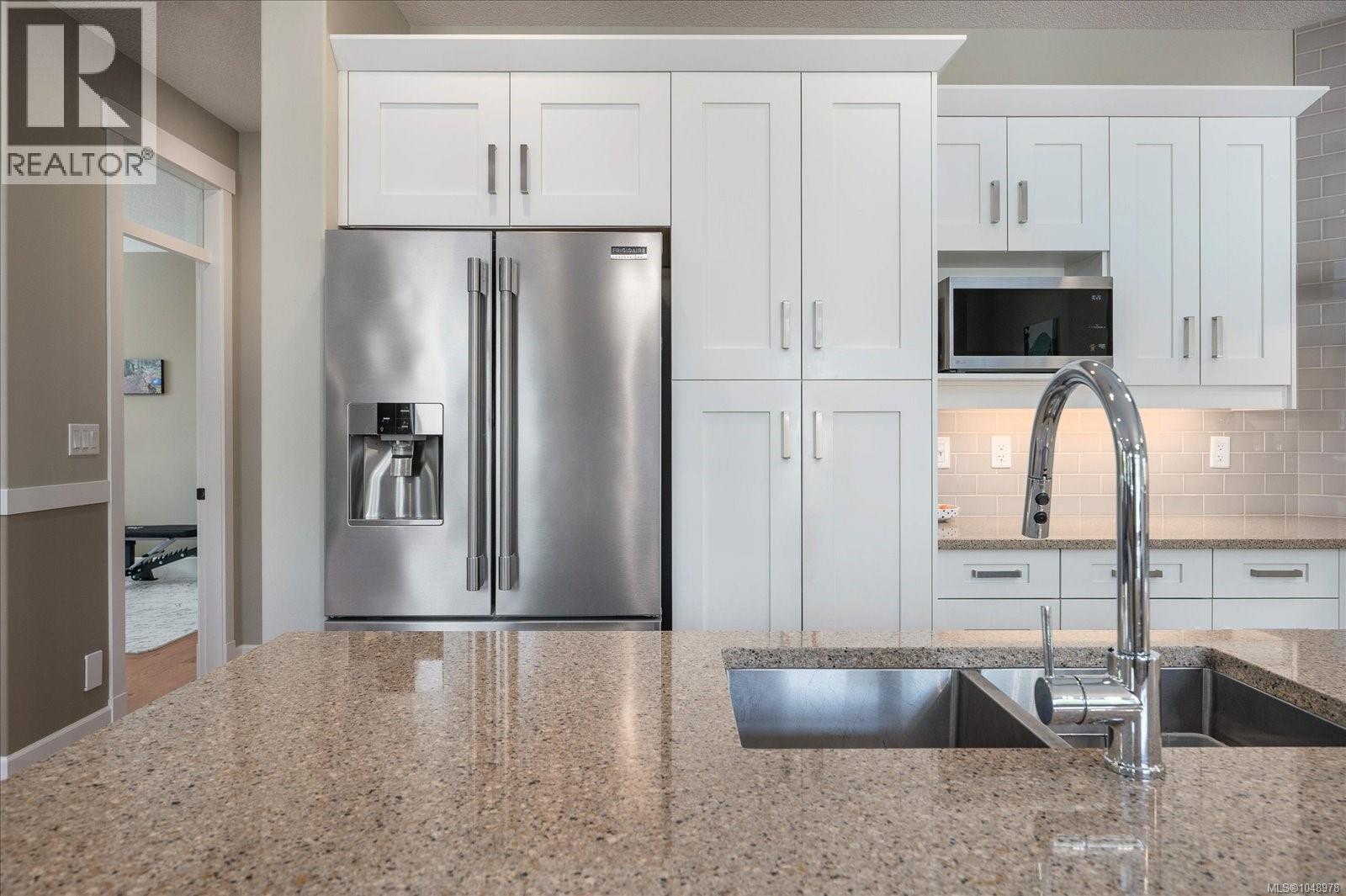 3827 Jingle Pot Rd - Image 12