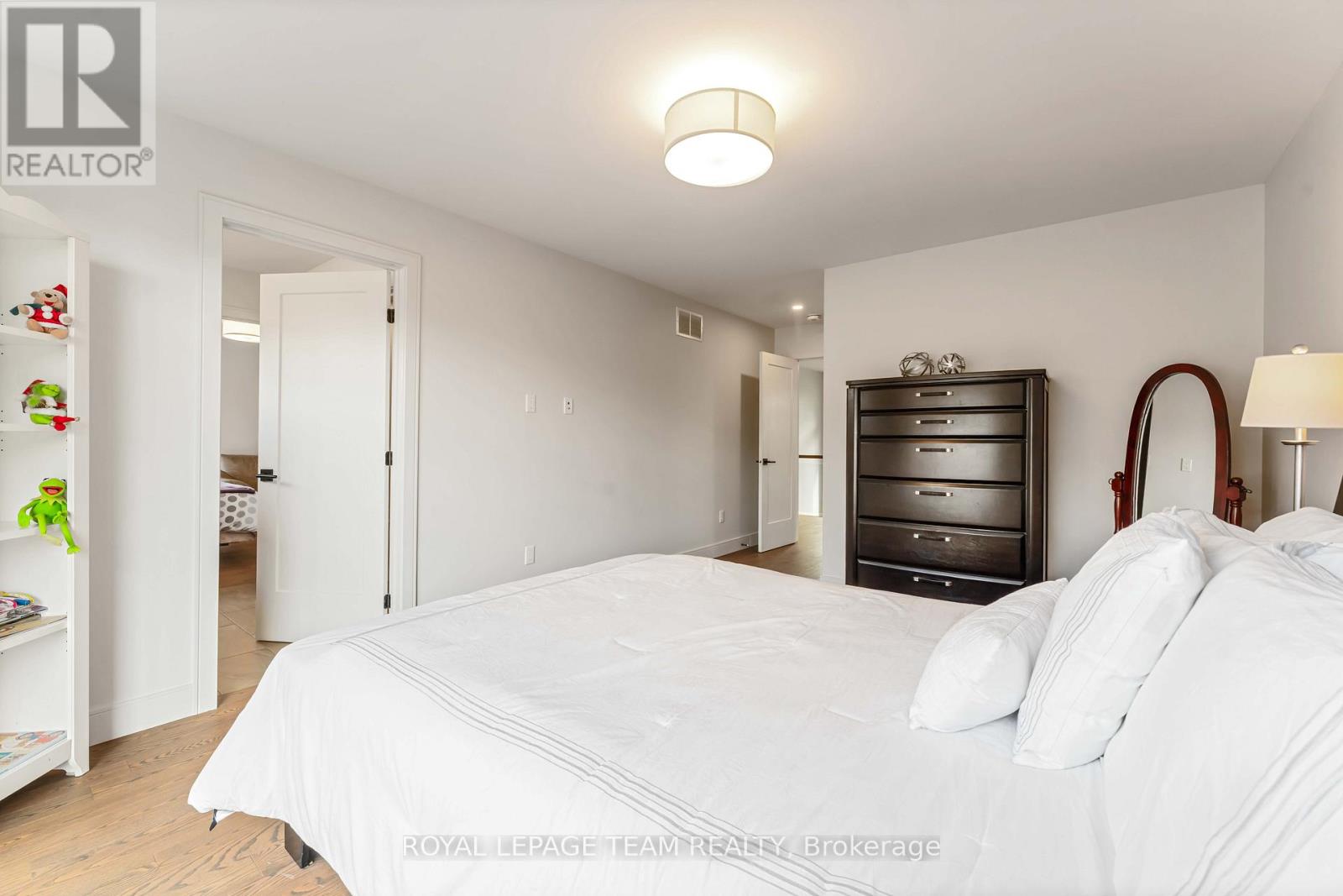 1546 CLAYMOR AVENUE - 23