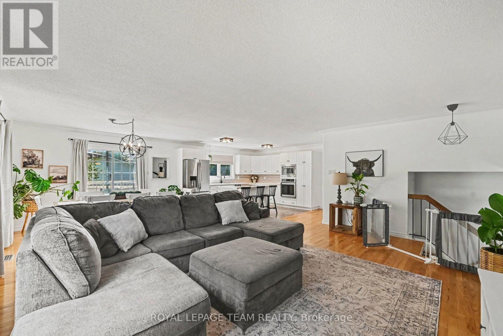 204 GRACE AVENUE, Russell — photo 6