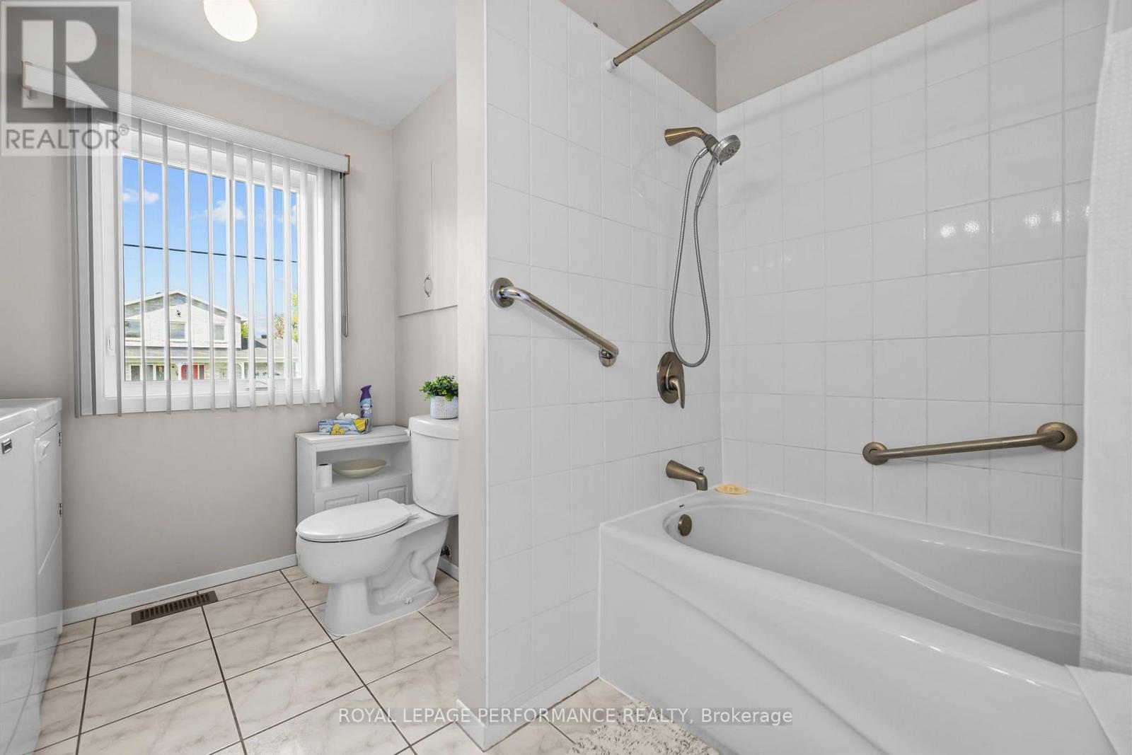 14 ALBERT STREET - 18