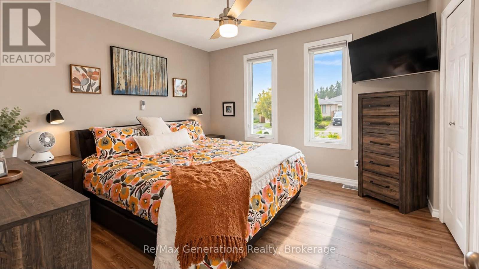 151 IRIS CRESCENT - 13