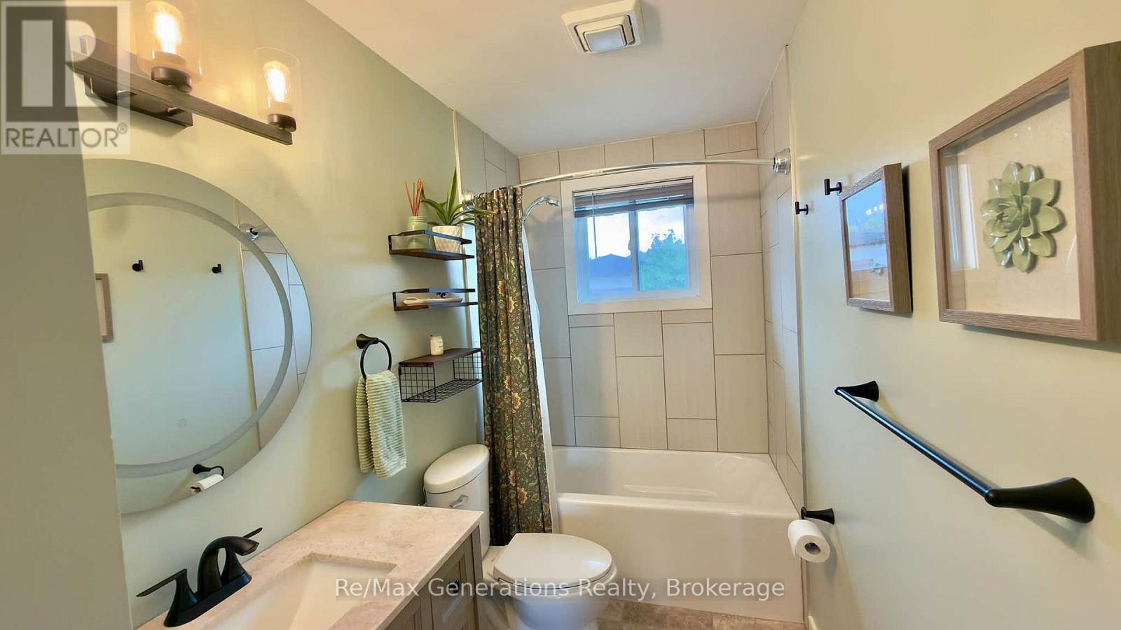 151 IRIS CRESCENT - 15