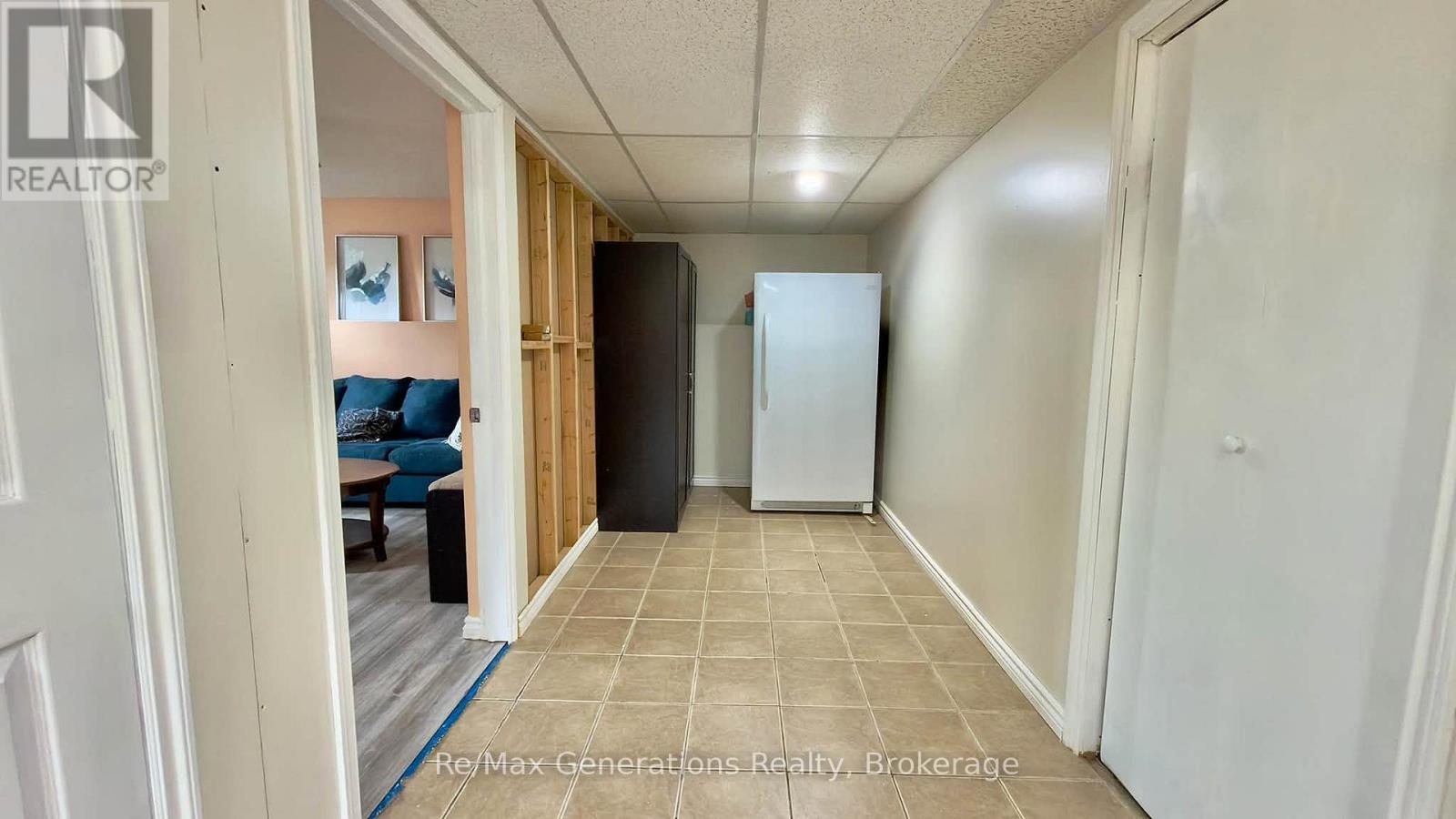 151 IRIS CRESCENT - 20
