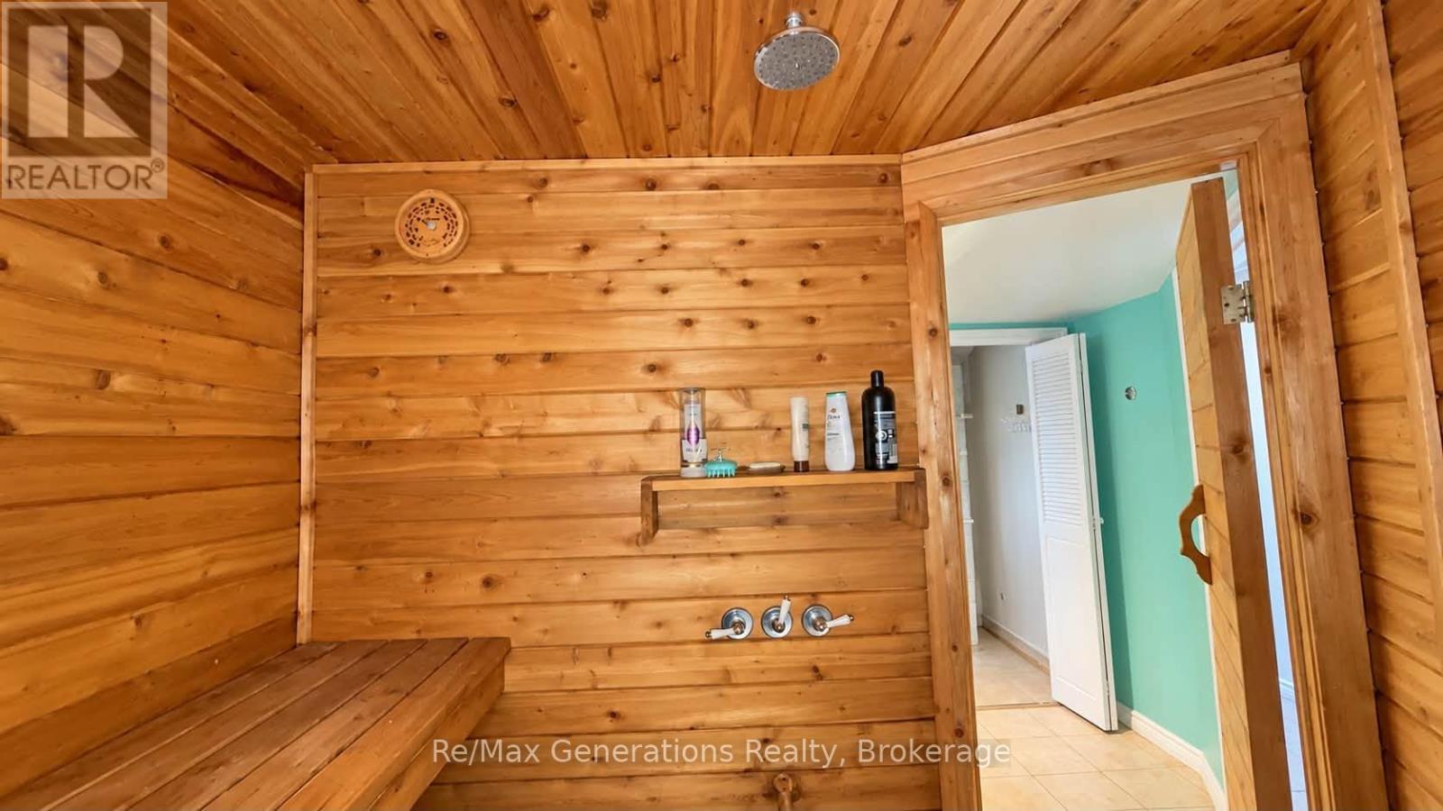 151 IRIS CRESCENT - Image 22