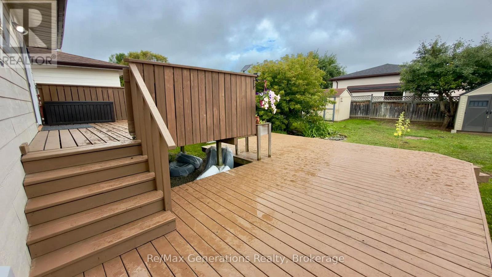 151 IRIS CRESCENT - Image 32