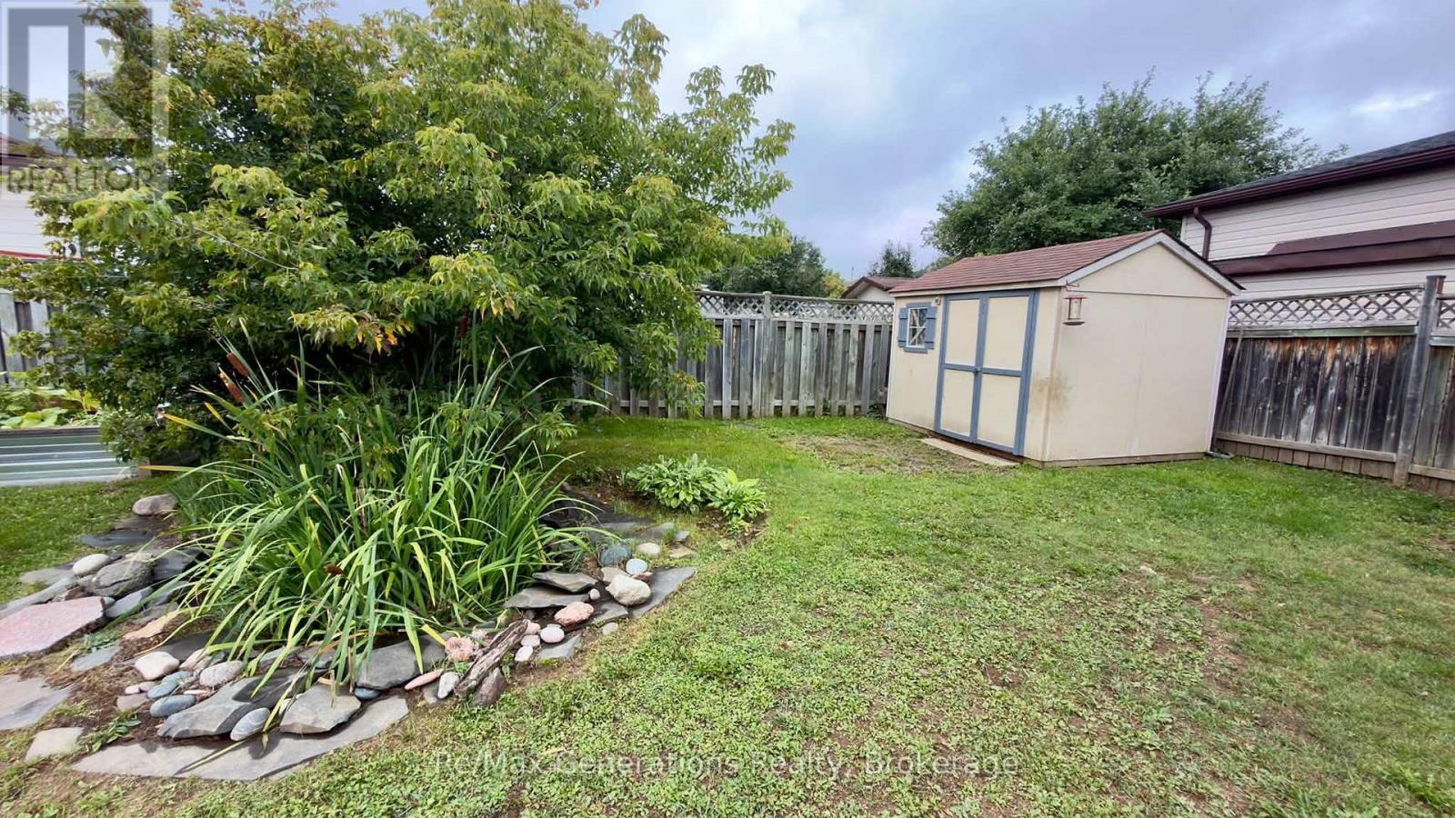151 IRIS CRESCENT - 34