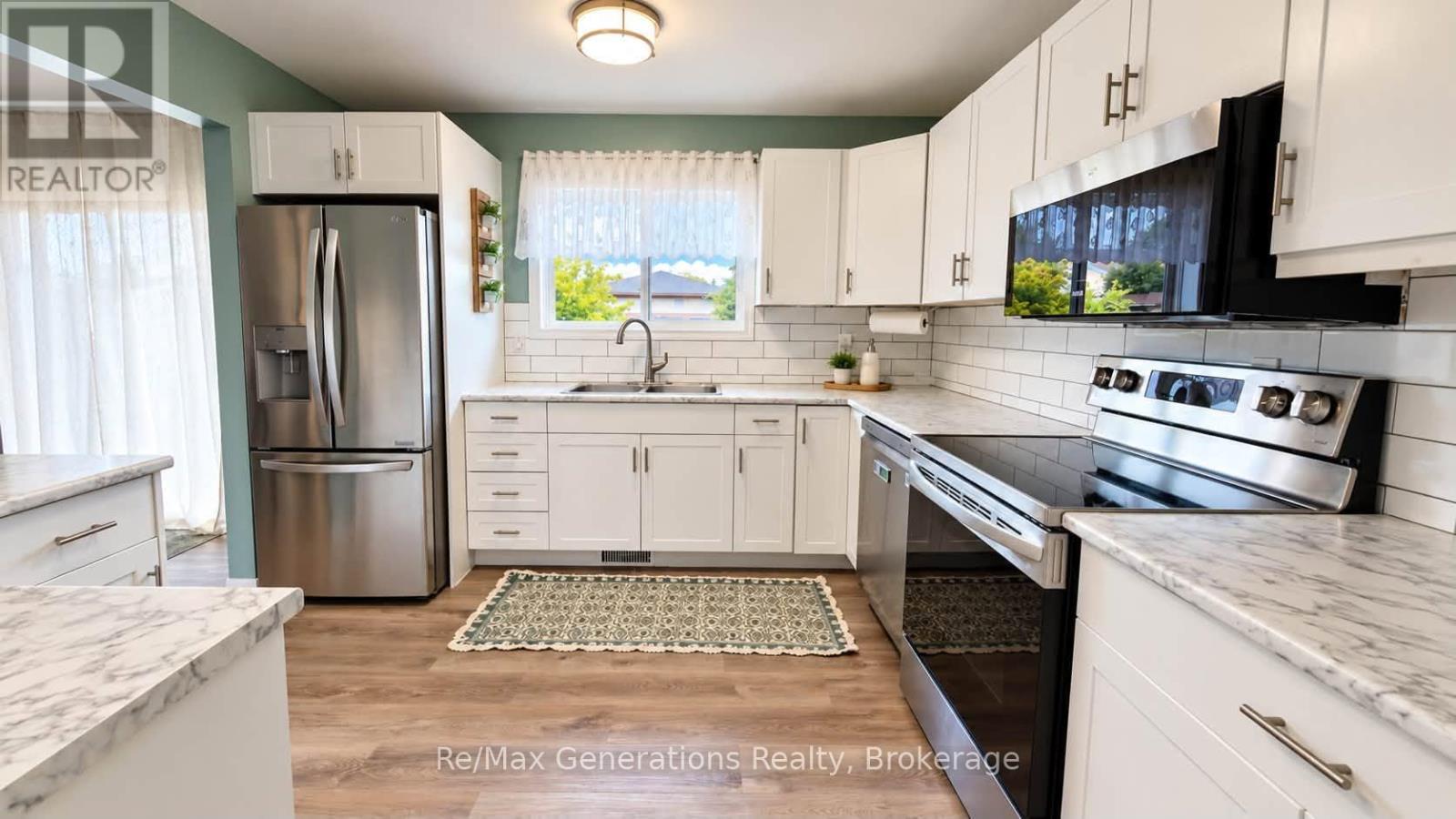 151 IRIS CRESCENT - Image 8