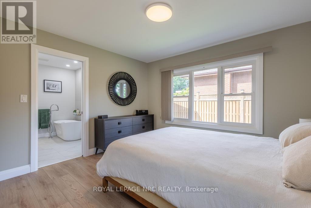 3 GLENAYR PLACE - Image 22
