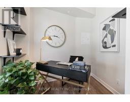 Foyer - 215 - 50 Bruyeres Mews, Toronto, ON M5V0H8 Photo 6