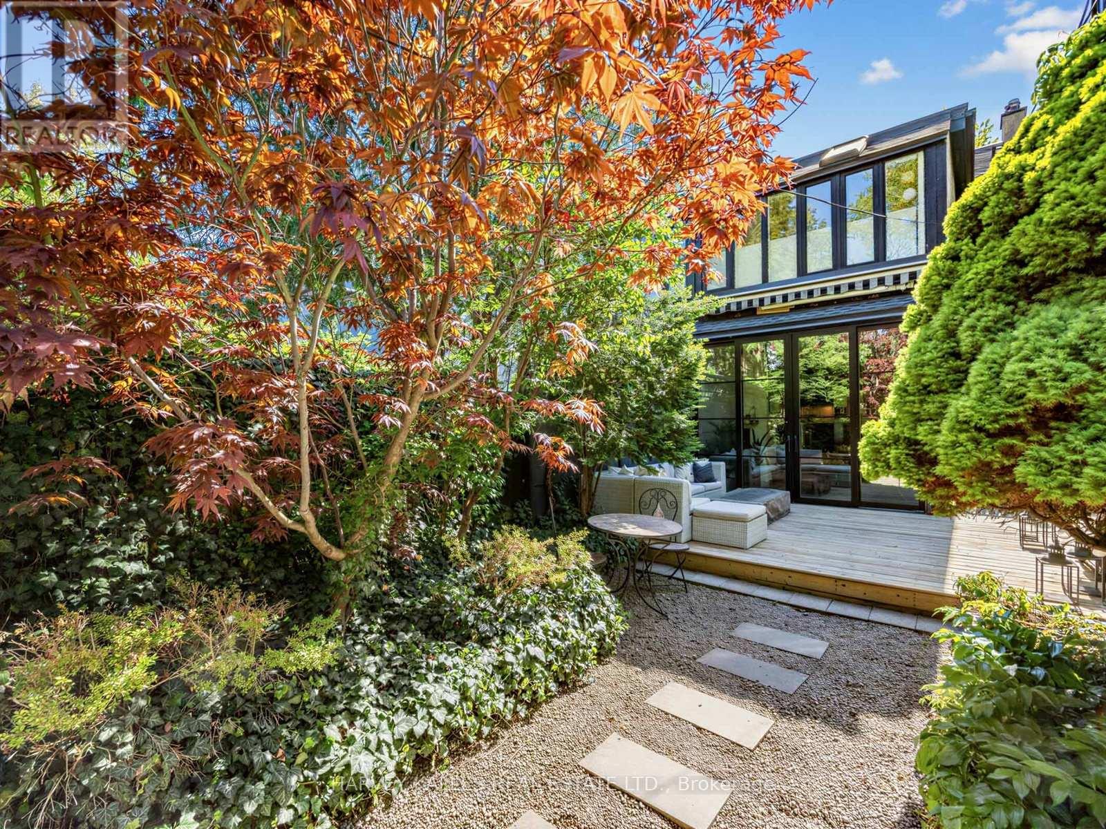 285 BRUNSWICK AVENUE - 31