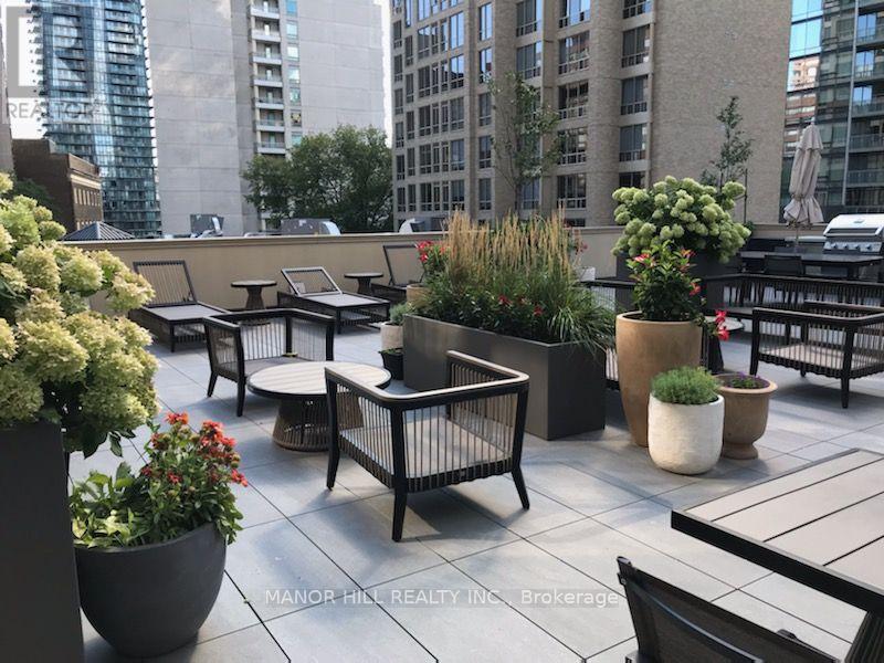 #803 1331 BAY STREET - 44