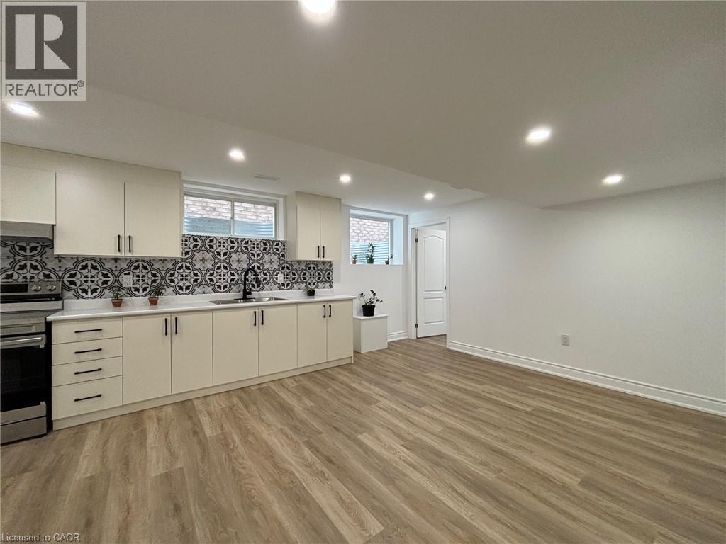 340 WATERVALE Crescent Unit# 2, Kitchener — photo 4