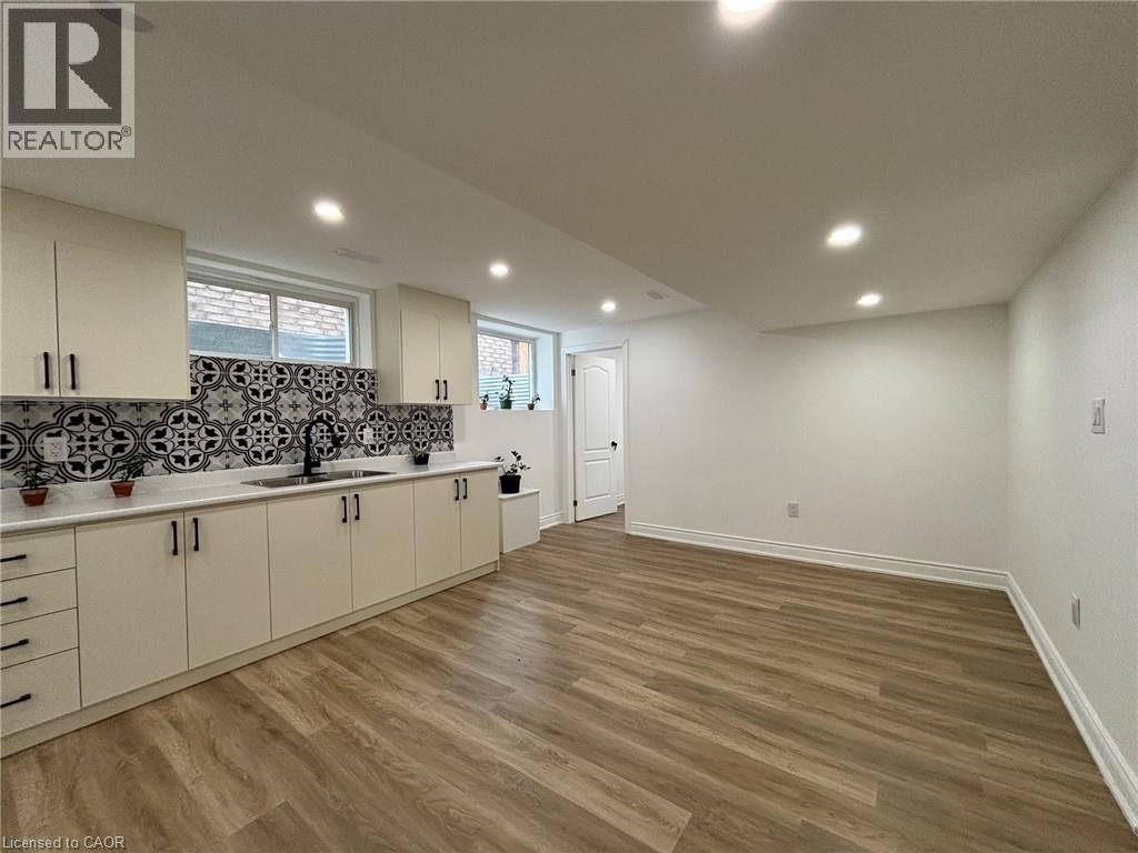 340 WATERVALE Crescent Unit# 2, Kitchener — photo 5